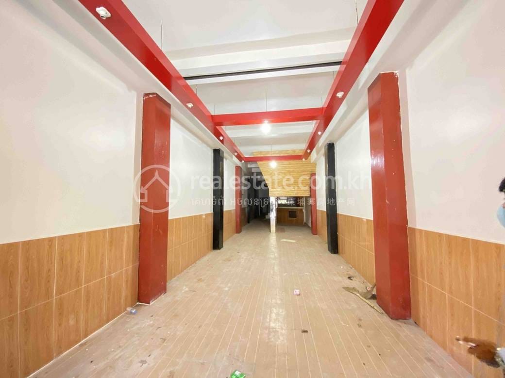 Chamkarmonの店舗付住宅賃貸物件 $2,000