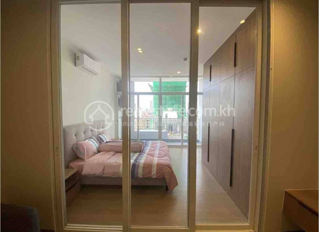 Condo For Rent with 1 Parking Space