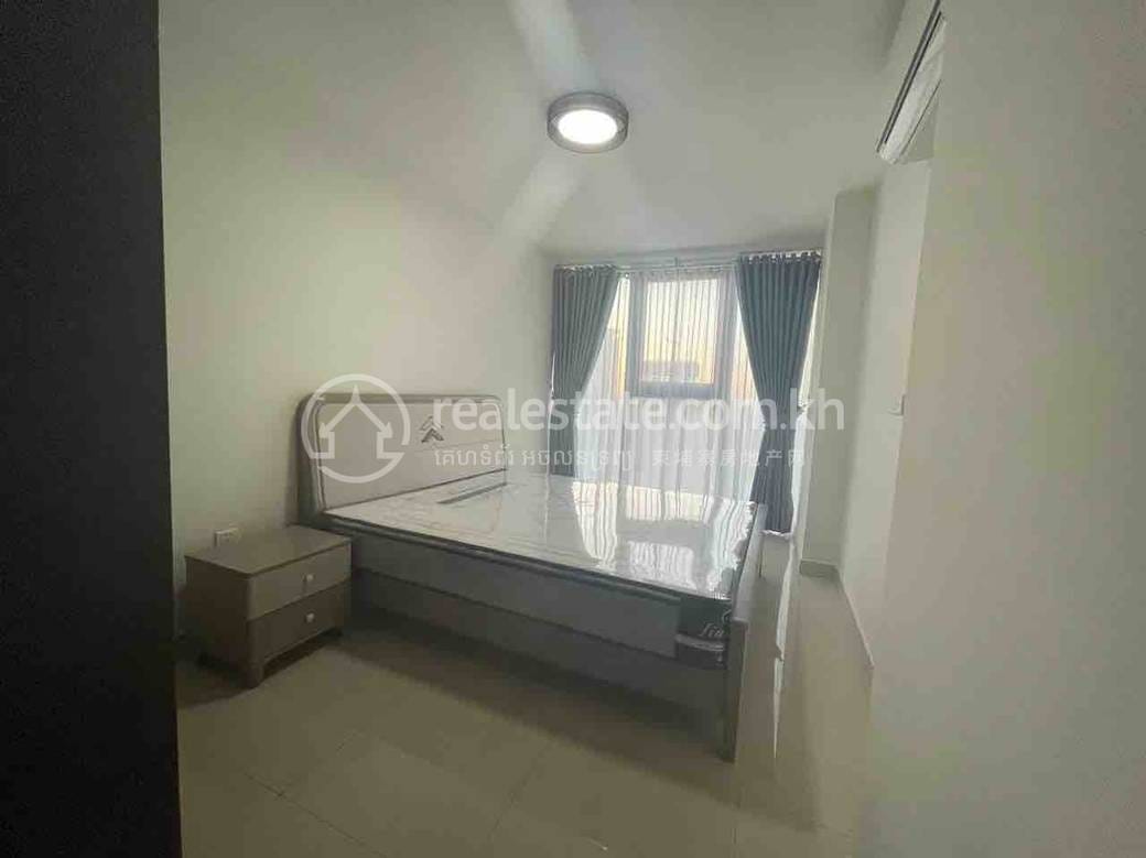 ខុនដូ តម្លៃ $1,600