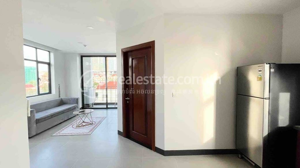 Condo For Rent with 1 Parking Space