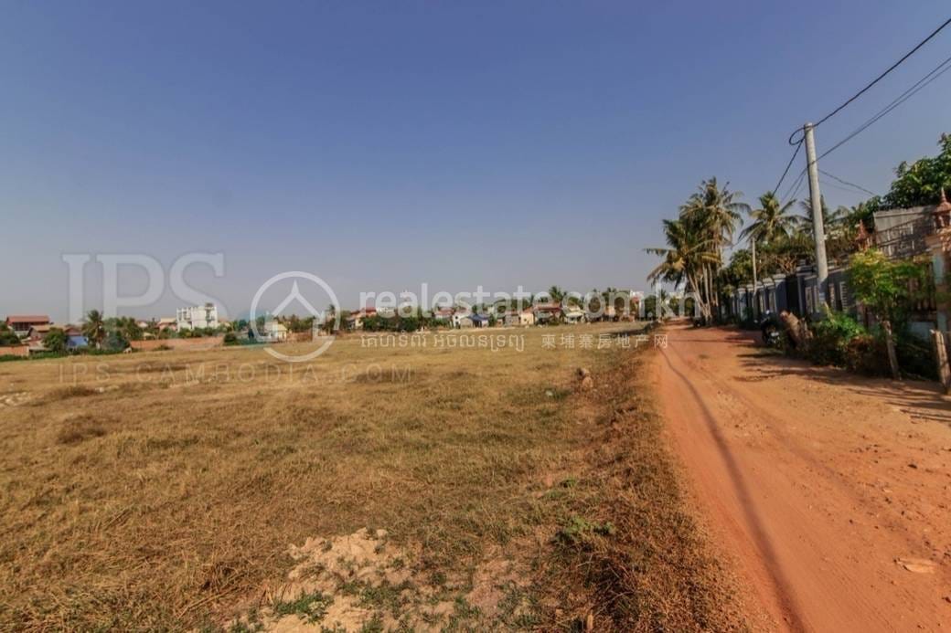 Relief À vendre de 32,118 m² de terrain pour $11,241,300