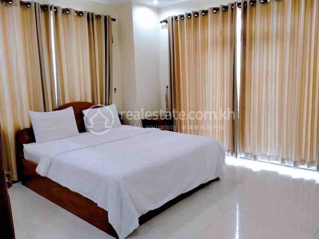 Apartment For Rent with 1 Parking Space