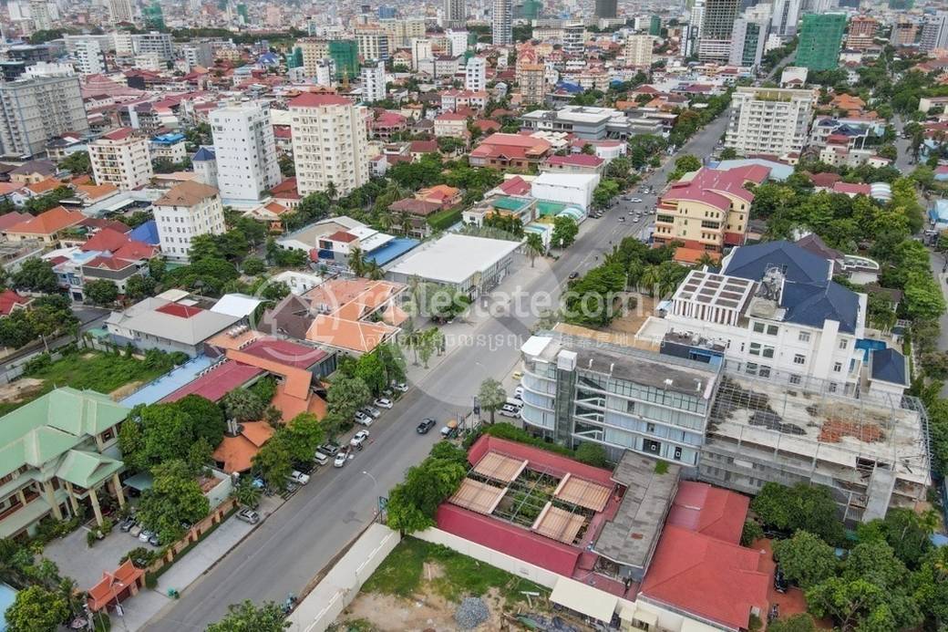 Działka Na sprzedaż o powierzchni działki 1,230 m² za $7,257,000