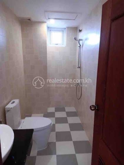 ផ្ទះល្វែង តម្លៃ $340