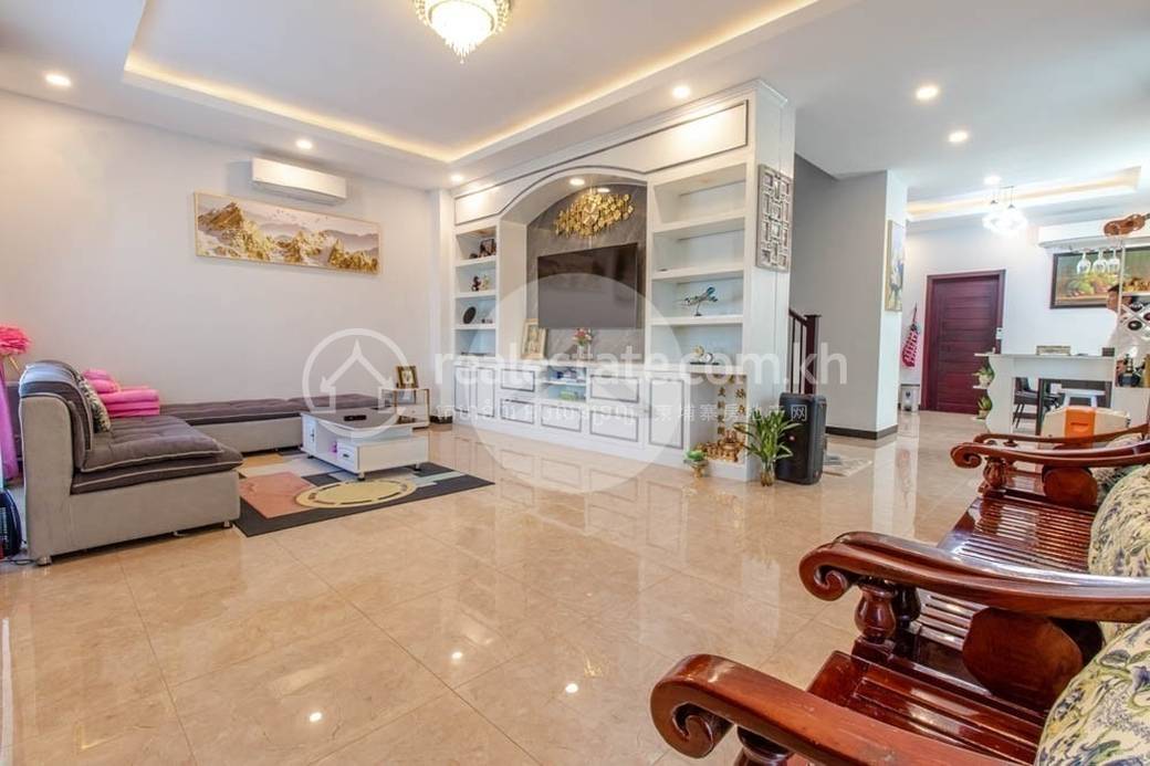Villa For Sale in Svay Thom, Kandaek, Prasat Bakong, Siem Reap