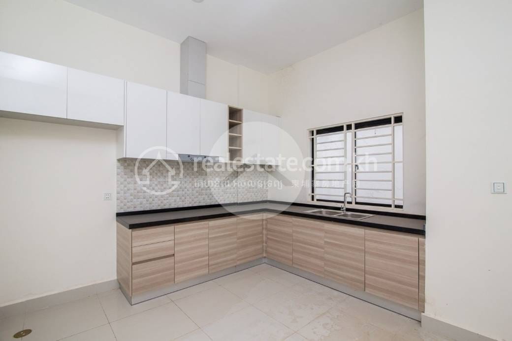 House and lot Na prodej in Meanchey $285,000