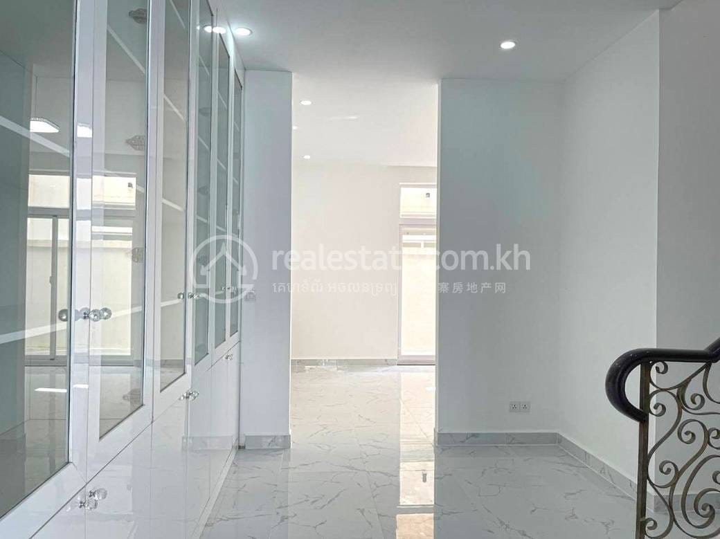 Orkidē Villa | The Botanic City | Chroy Changvar双子别墅出售，价格$308,888
