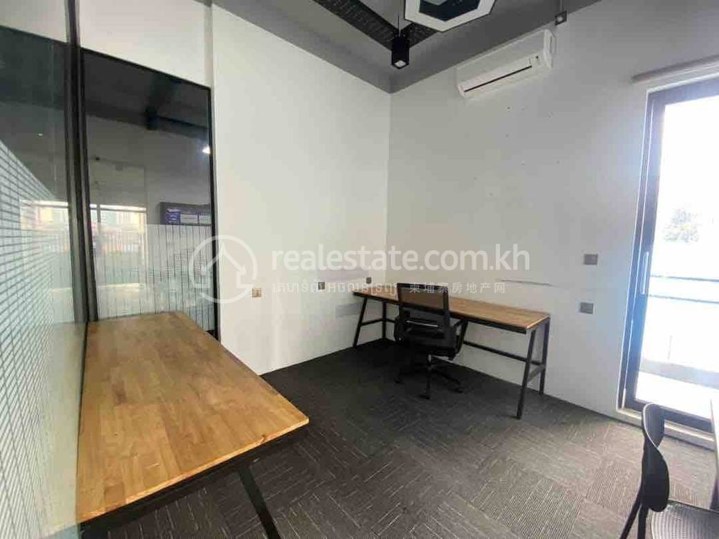 Daun Penh Офисы Для Аренды in Chakto Mukh Daun Penh $500