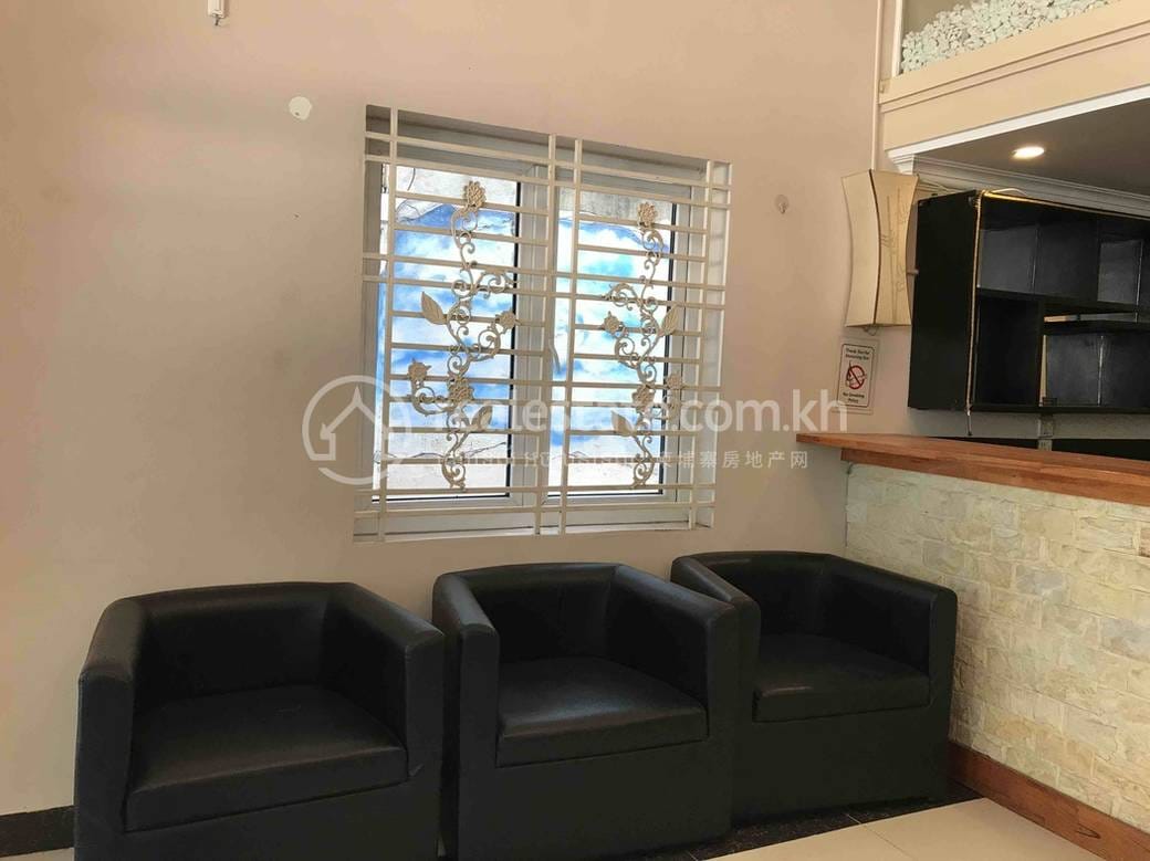 Dom z lokalem handlowym Na wynajem w Daun Penh $2,300