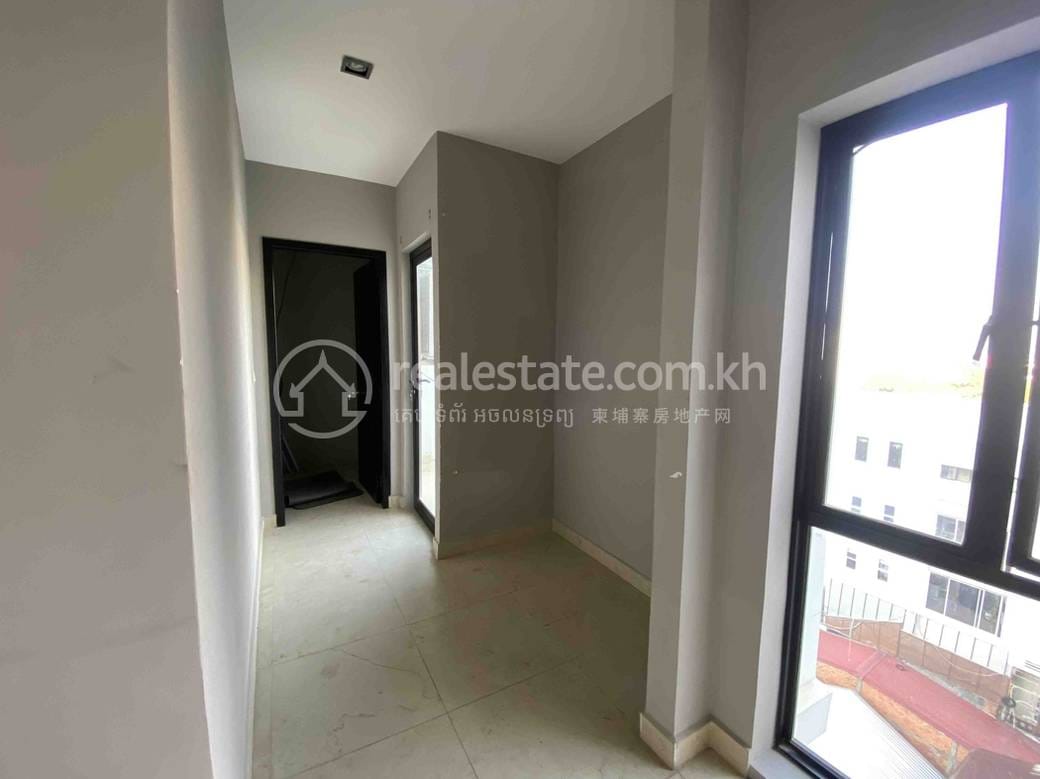 Boeng Keng Kang Kanceláře K pronájmu in BKK 1 Boeng Keng Kang $1,710