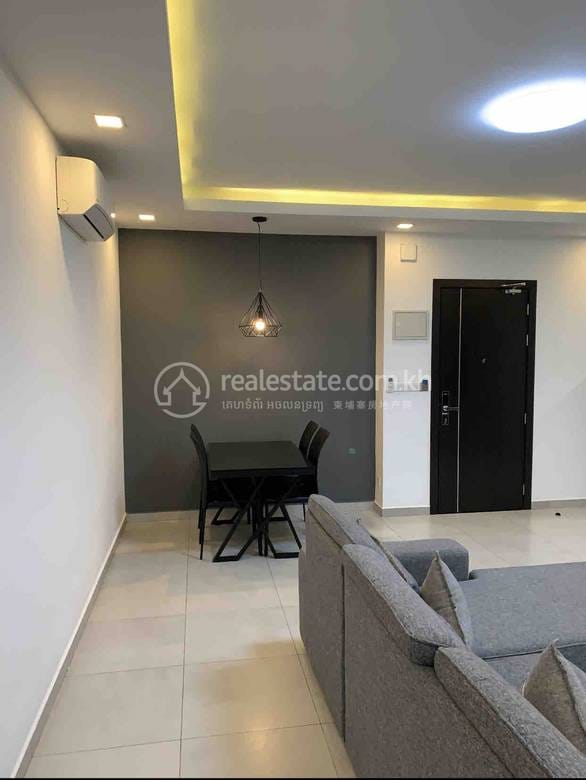 2 Bedrooms Apartmán se službami K pronájmu for $900