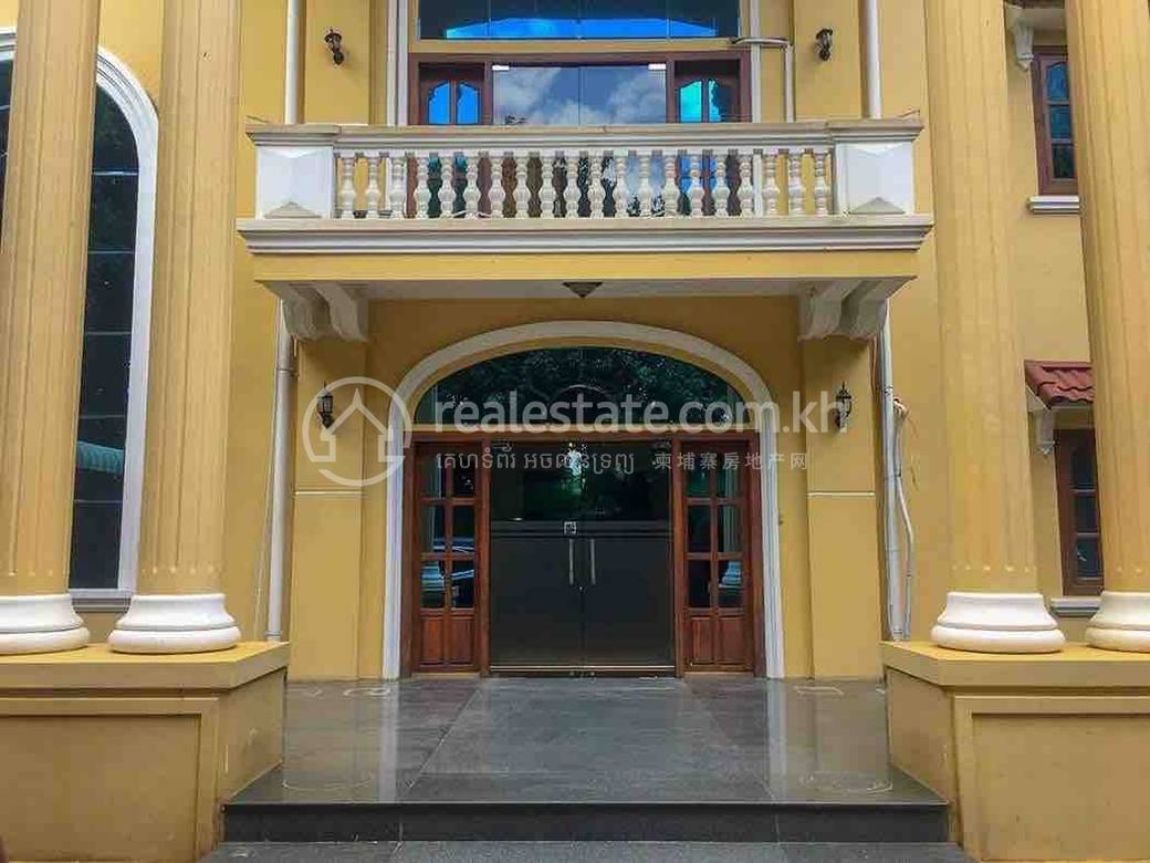 Daun Penh别墅出租，价格$20,000