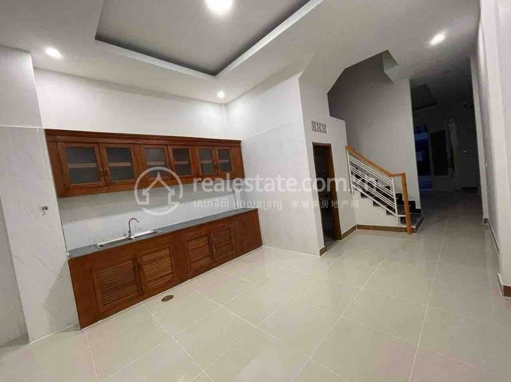 Kamboul Shophouse For Rent in Kamboul
