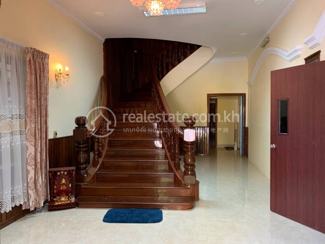 $7,000 Vila