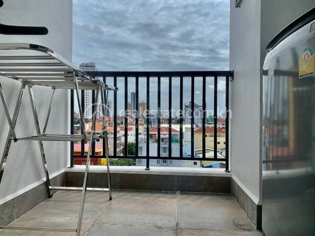 Apartment For Rent in Chamkarmon $1,100