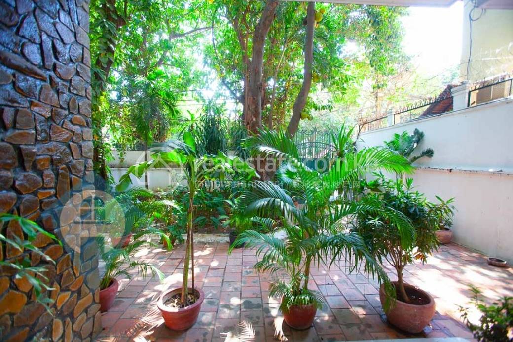 House and lot À louer à Daun Penh $3,000