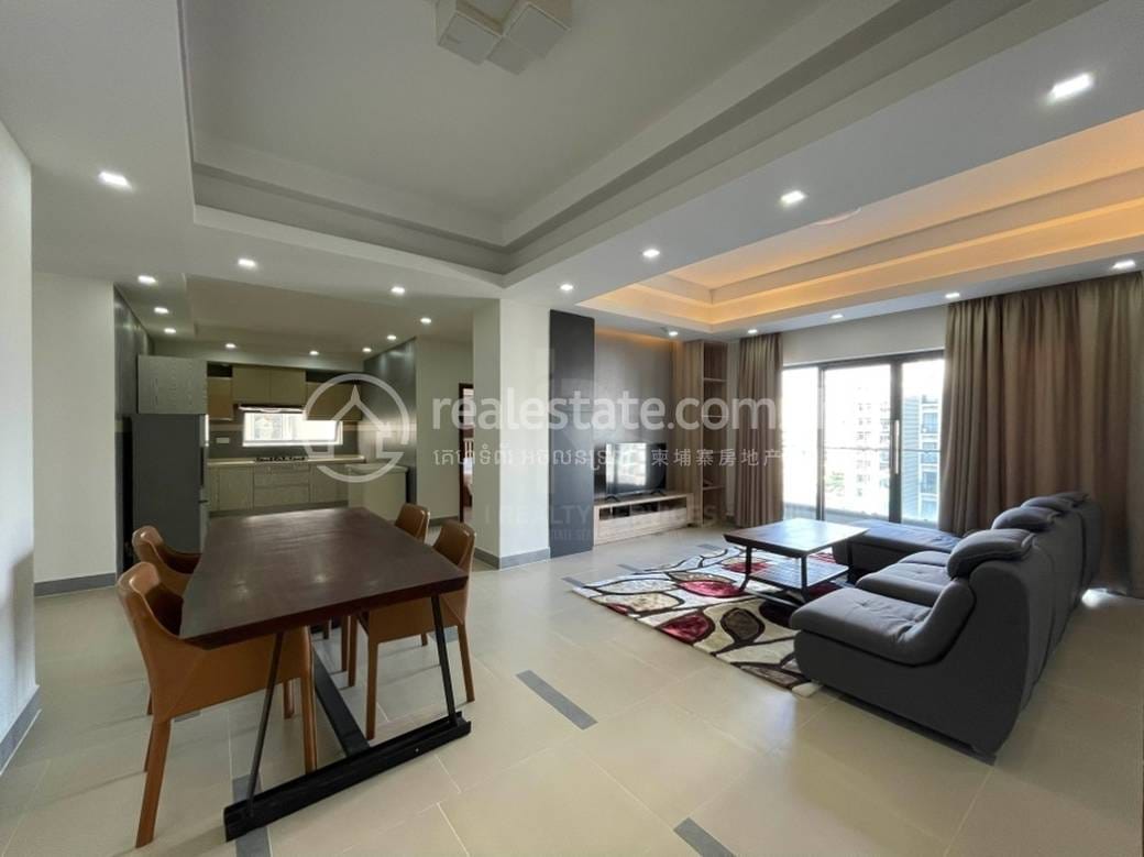 $1,800 Byt