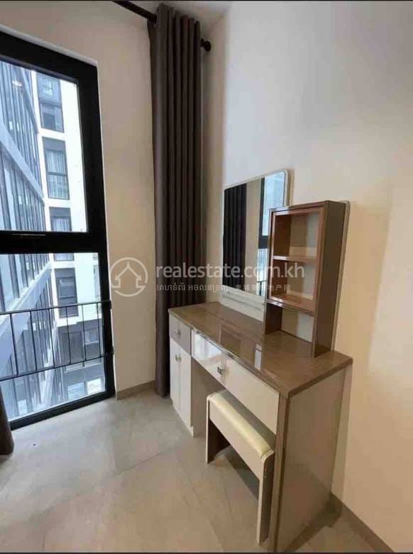 $750 Condo