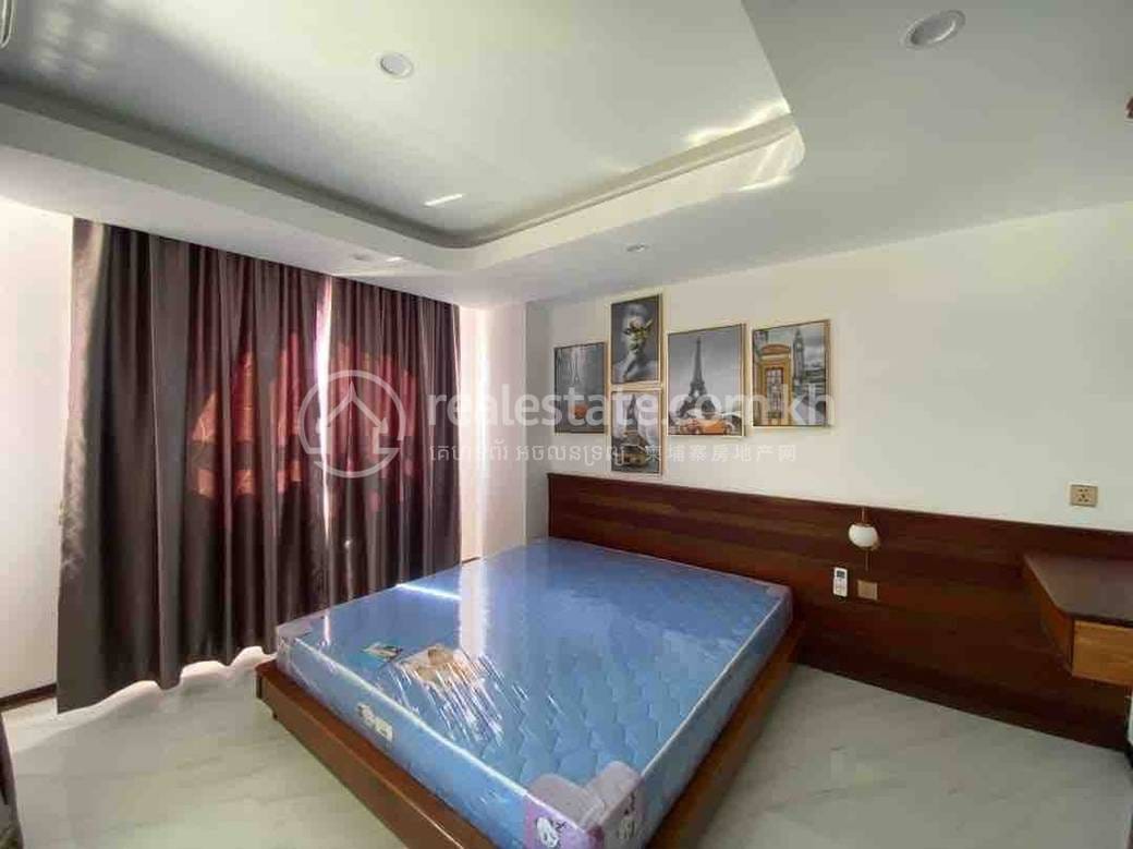 Condo For Rent with 1 Parking Space