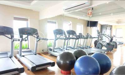 $2,000 Condo