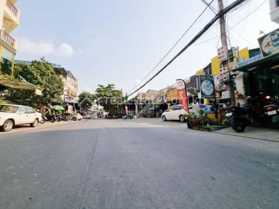 Phsar Daeum Thkov, Chamkarmon, Phnom Penh