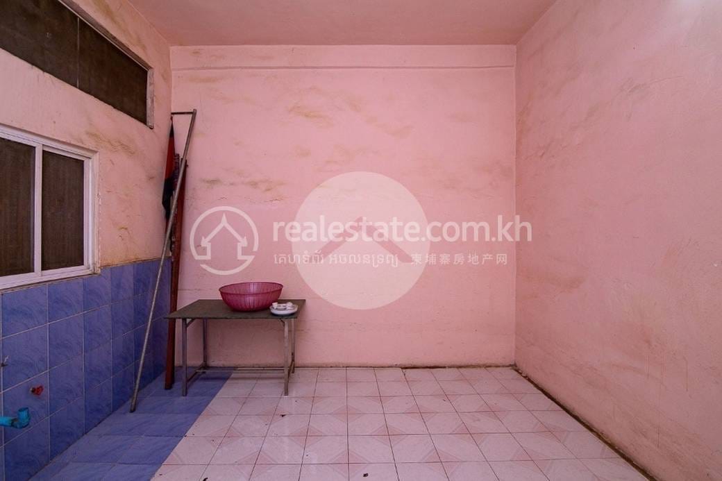 Daun Penh Shophouse For Sale in Daun Penh
