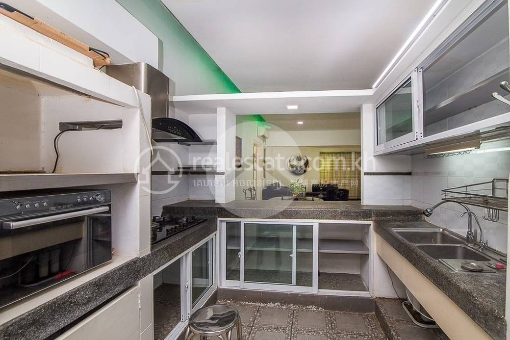 Appartement À louer de 200 m² habitables à Chroy Changvar