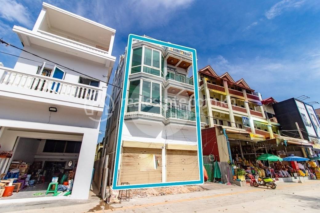 128 sqm Living Size Shophouse For Rent in Siem Reap