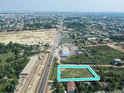 2201291107a0024d-13674-2547-sqm-Commercial-Land-For-Sale-in-Svay-Dangkum4.jpg