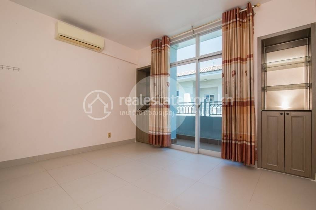 Boeung Kak 1 Villa For Sale in Boeung Kak 1