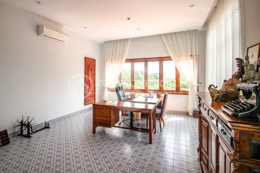 1,978 sqm Land Size Vila Na prodej for $3,000,000