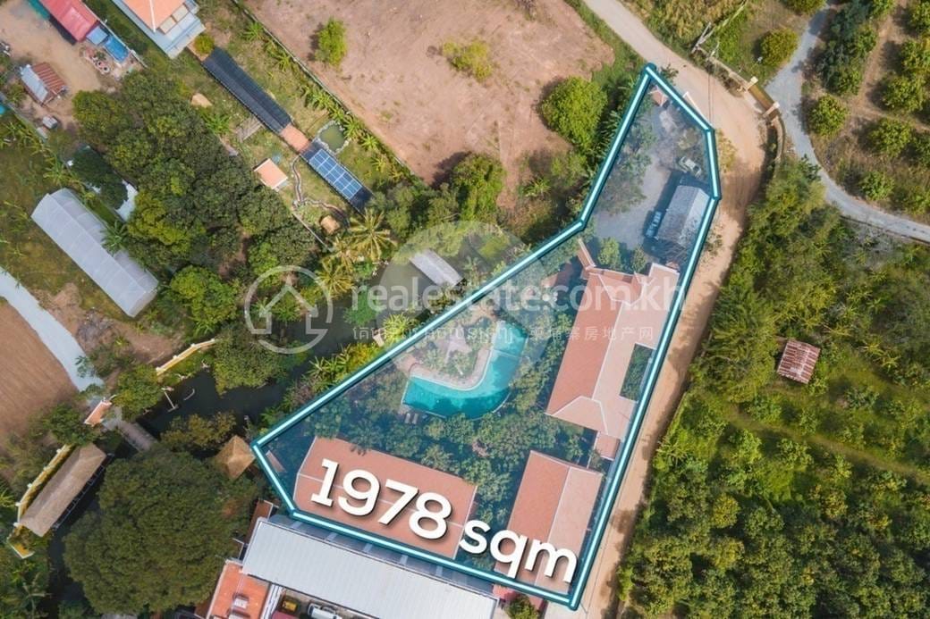Vila Na prodej in Chbar Ampov $3,000,000
