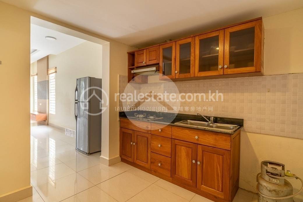 120 sqm Living Size Flat House For Sale in Siem Reap