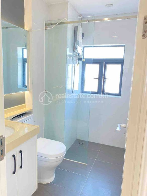 Condo For Rent in BKK 1, Boeng Keng Kang, Phnom Penh