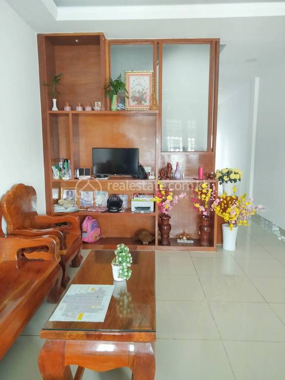 ផ្ទះជាប់គ្នា សំរាប់លក់ ទំហំផ្ទះ 46 ម៉ែត្រការ៉េ នៅDangkao