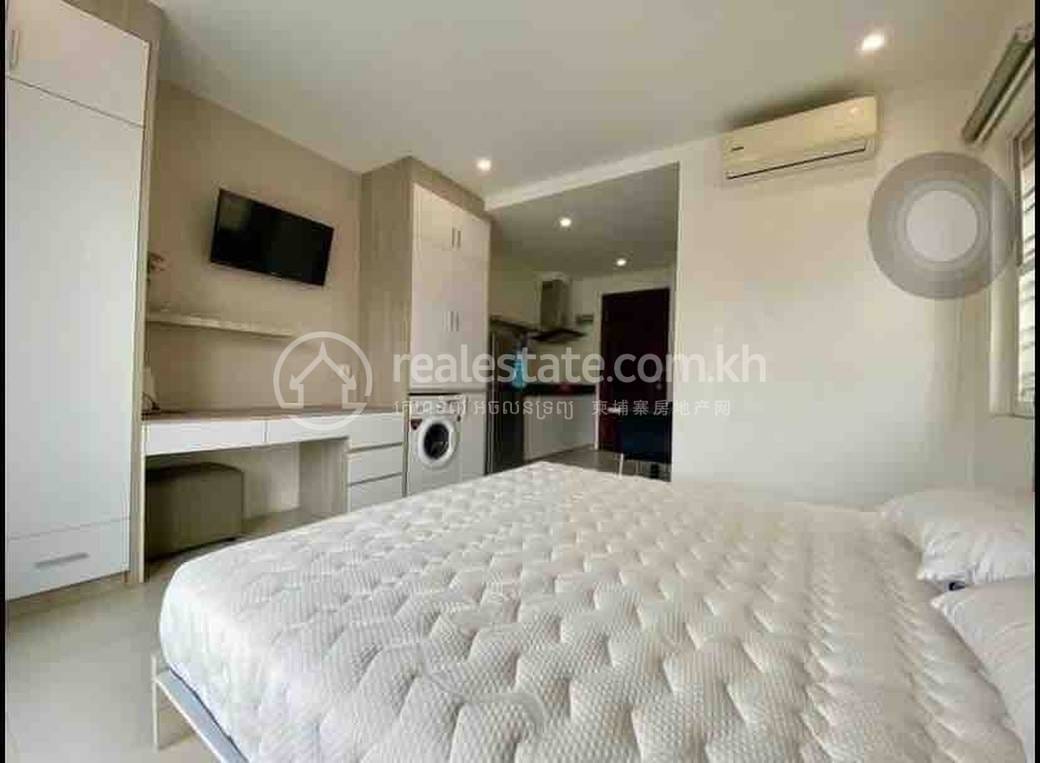 เซอร์วิสอพาร์ทเม้นท์ ราคา $300