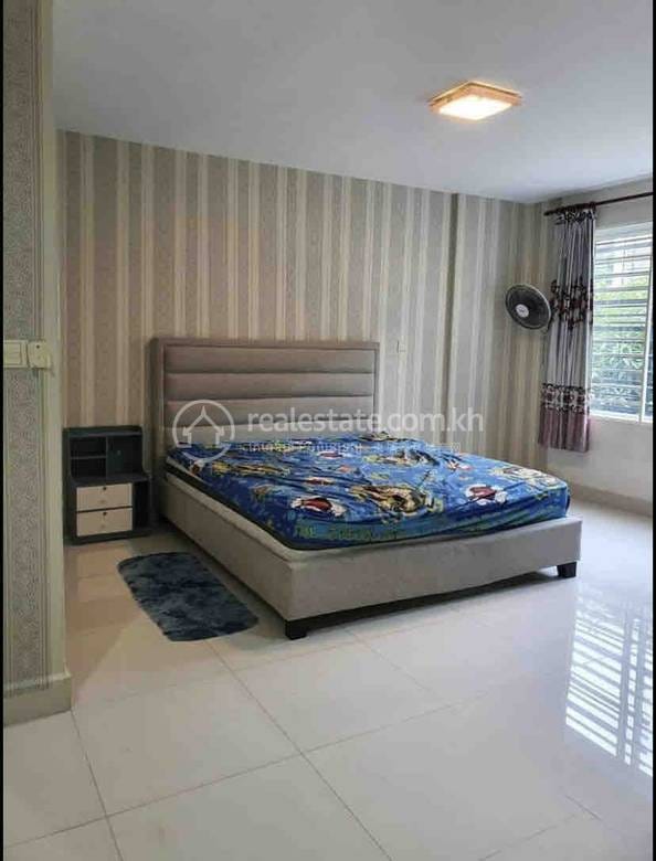 Chbar Ampov联排住宅出租，价格$550