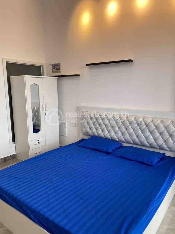 Condo For Rent with 1 Parking Space