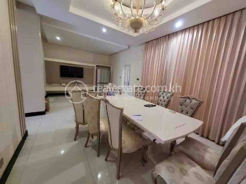 Chbar Ampov别墅出租，价格$9,000