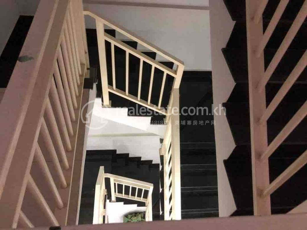 Dangkao에 있는 House and lot 매매 $275,000