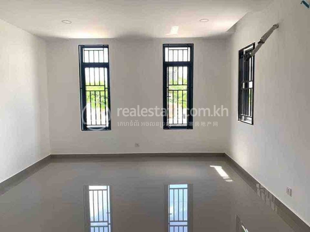 别墅For Sale & Rent，位于长夏下社分区, 棉芷区, 金边