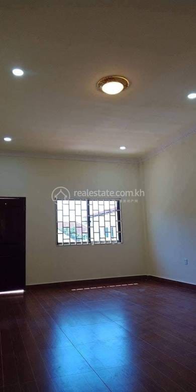 Meanchey排屋出售，价格$105,000