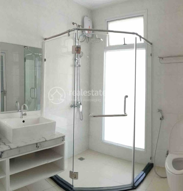Apartmán se službami K pronájmu in Daun Penh $600