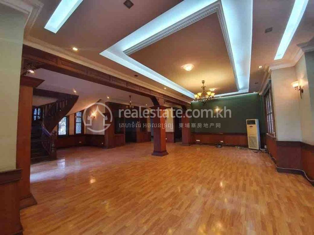 Vila K pronájmu in BKK 1, Boeng Keng Kang, Phnom Penh