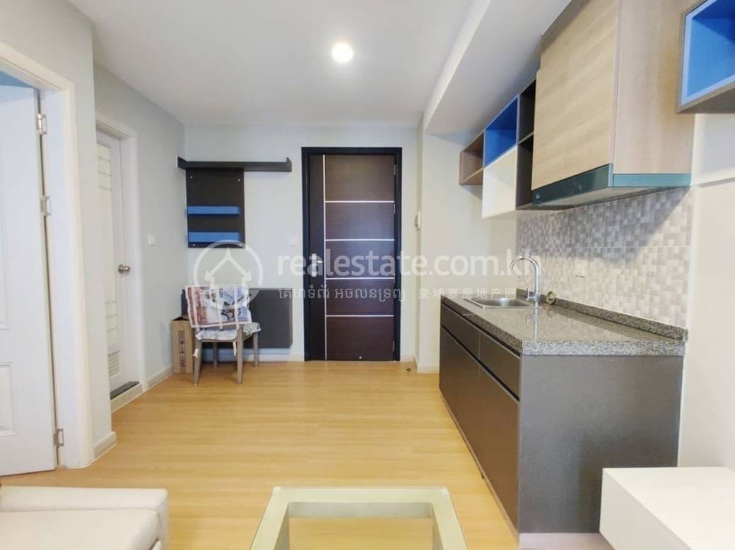 Condo For Sale with 1 Parking Space