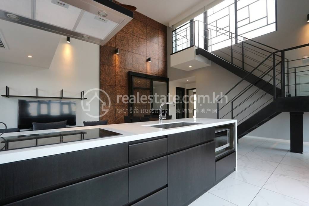 Condo For Sale with 1 Parking Space