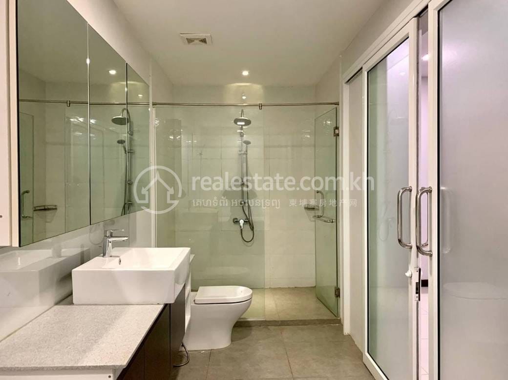 Apartment For Rent in Chamkarmon $1,400