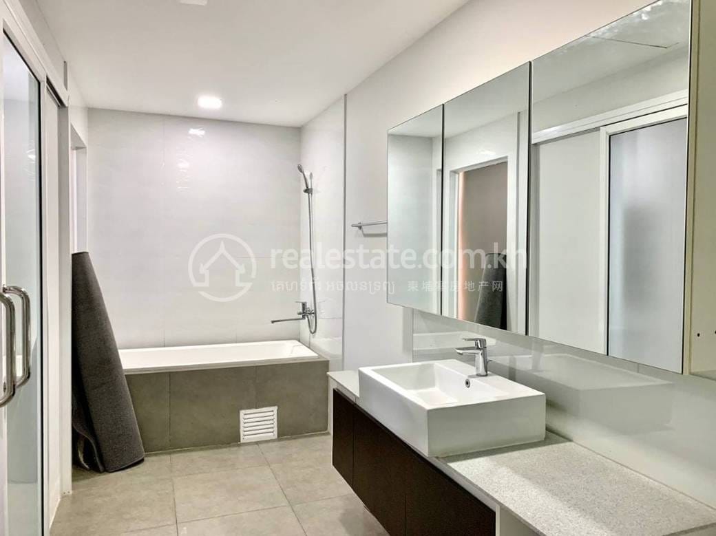Chamkarmon Apartment For Rent in Chamkarmon
