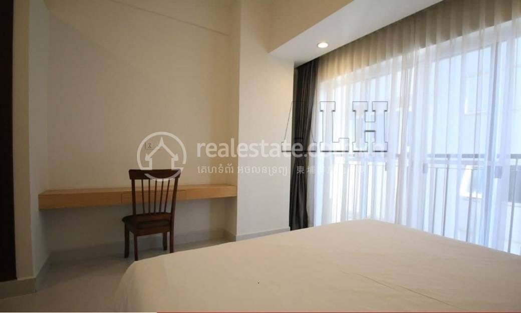 Apartment For Rent with 1 Parking Space