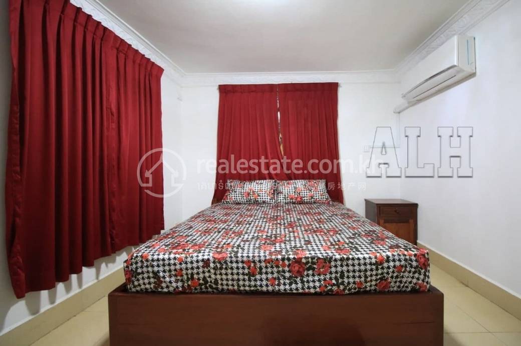 Apartment For Rent with 1 Parking Space